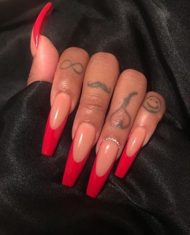 Featured image of post Aesthetic Baddie Nails Instagram Red